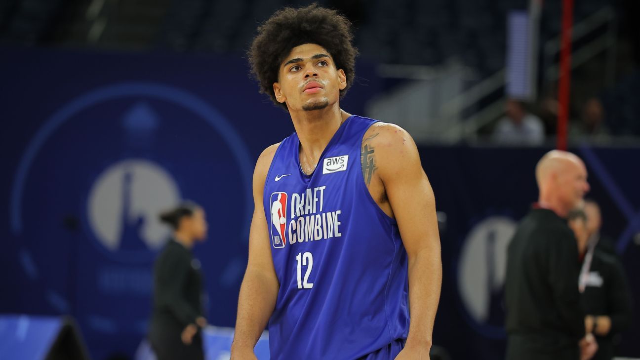 Koa Peat - 亚利桑那明星球员 Koa Peat 确认参加 NBA 选秀，大学生涯画上句号