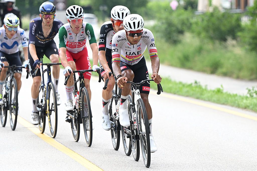 冲刺衫 - 「罗马？还远呢」纳尔瓦埃斯重夺冲刺衫背后：Giro d'Italia 第四赛段胜机溜走的真相