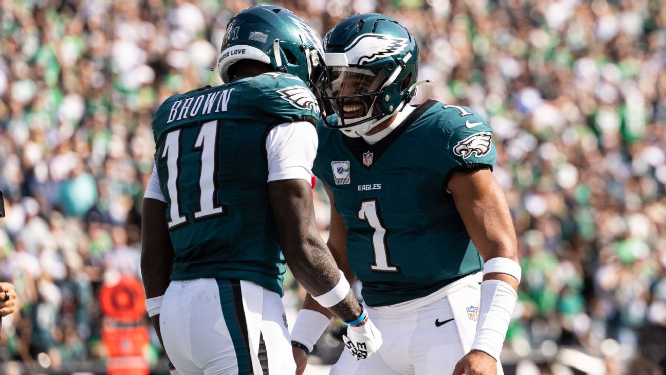 Jalen Hurts - Eagles 核心四分卫 Jalen Hurts 谈与 A.J. Brown 的关系：「真的很棒」
