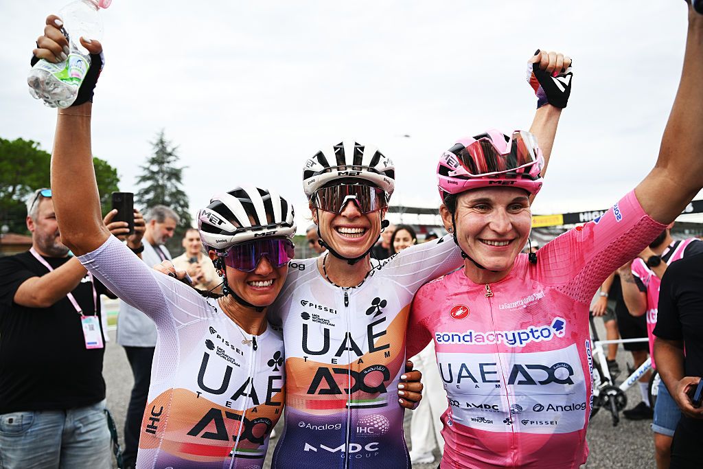 Giro d'Italia 阵容深度解析：UAE Team ADQ 是否拥有足够火力战胜 Demi Vollering？